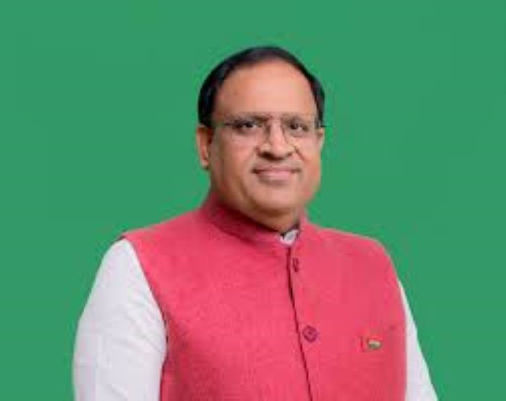 Cabinet Minister Shri Vipul Goyal celebrated Diwali with children of 28 government schools